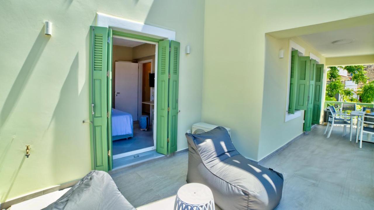 Corali Suites Andros Batsíon Exteriér fotografie