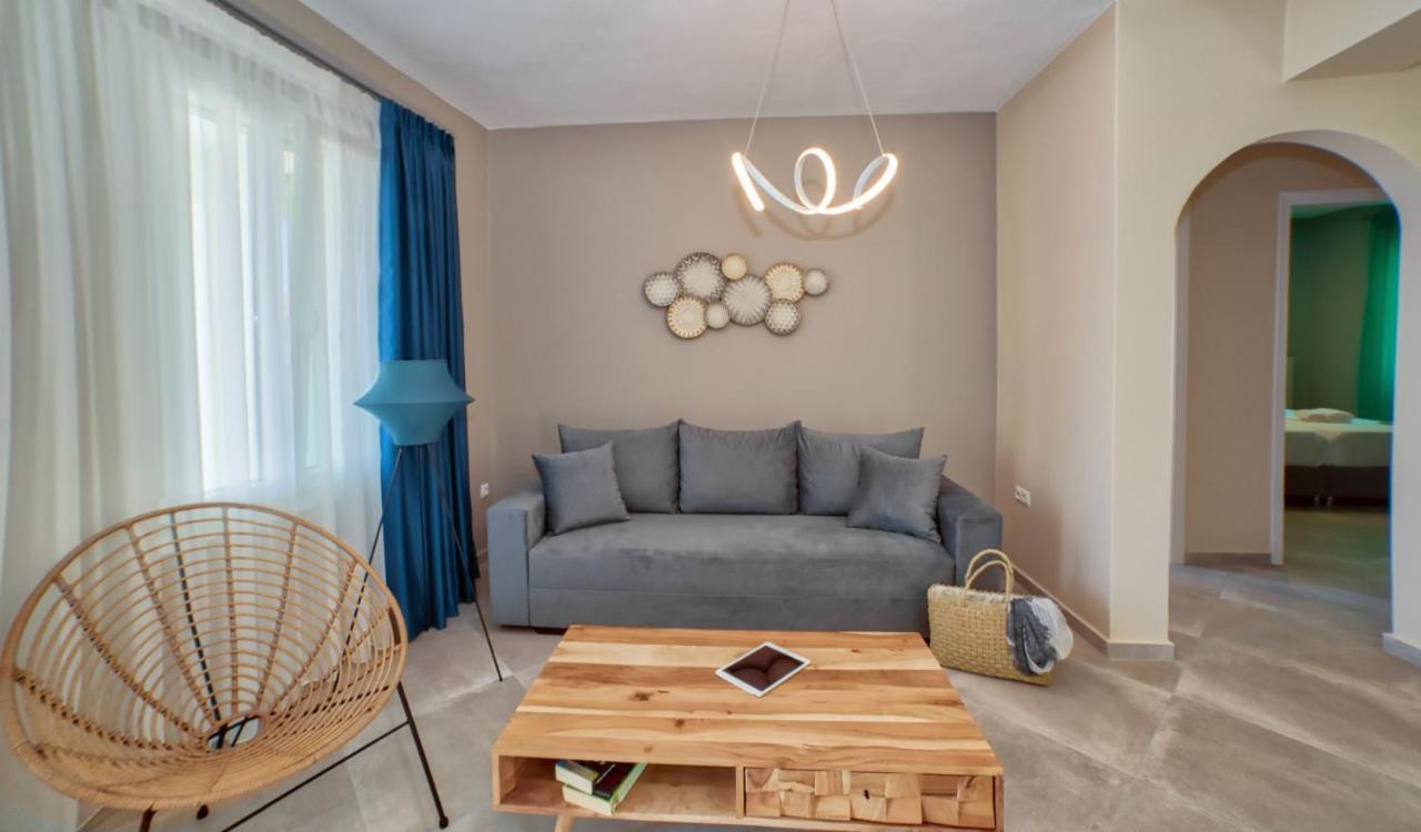 Corali Suites Andros Batsíon Exteriér fotografie