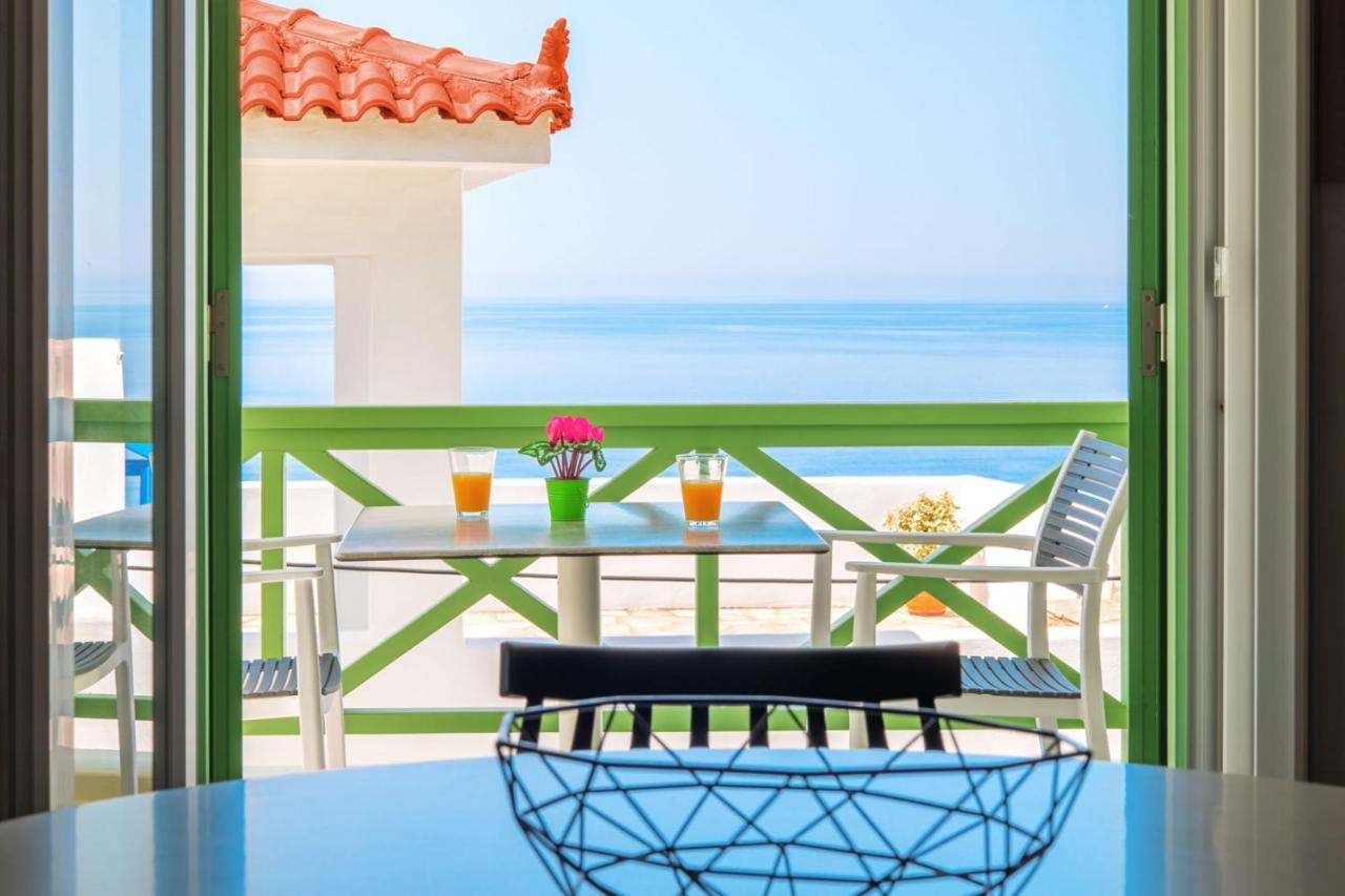 Corali Suites Andros Batsíon Exteriér fotografie