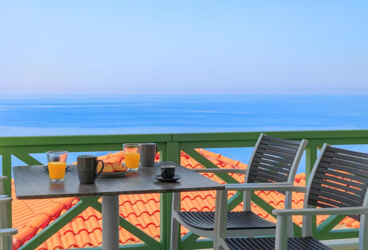 Corali Suites Andros Batsíon Exteriér fotografie